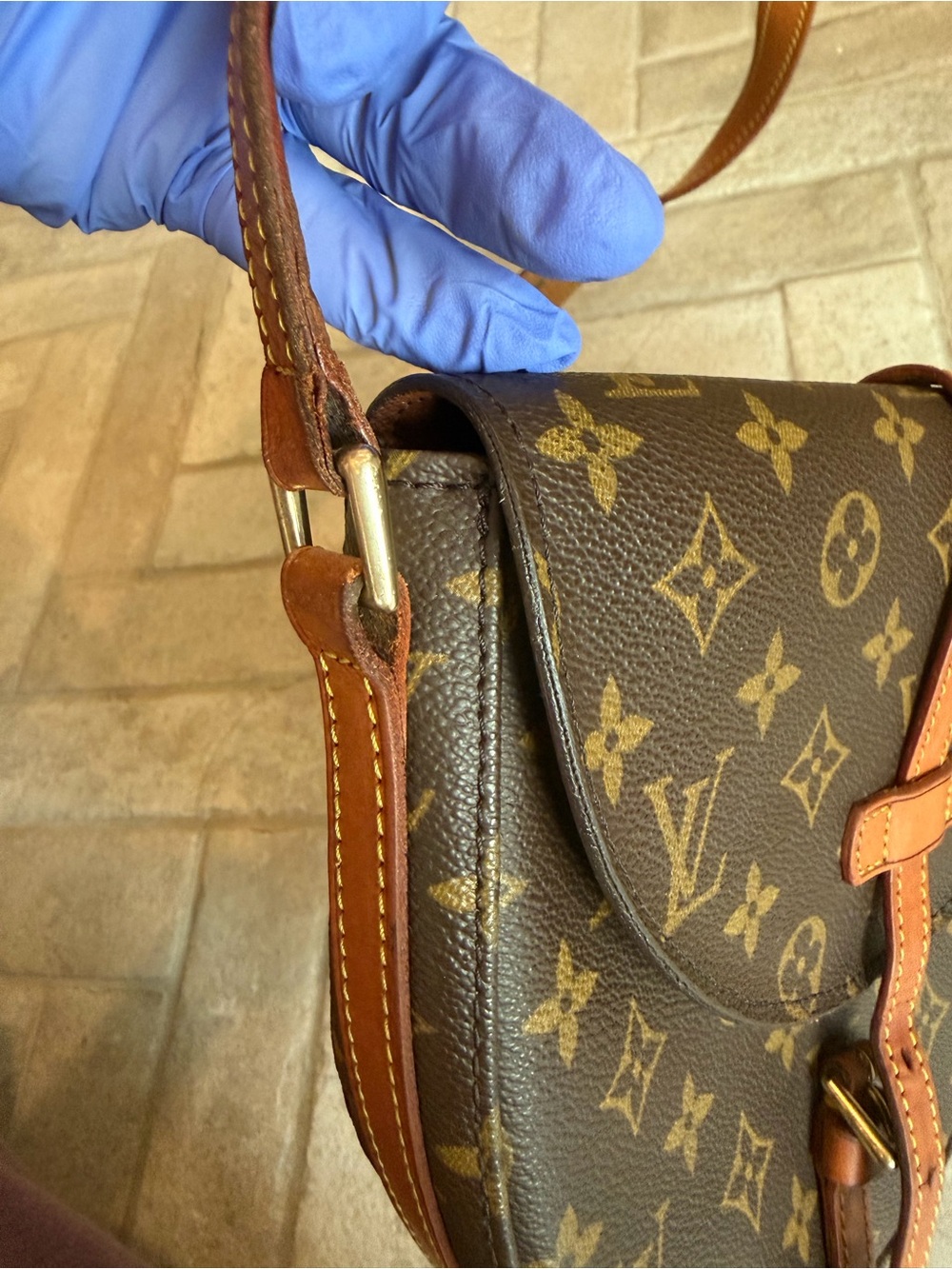 Louis Vuitton Authentic Chantilly Monogram Vintage Crossbody Bag - Picture 12 of 16